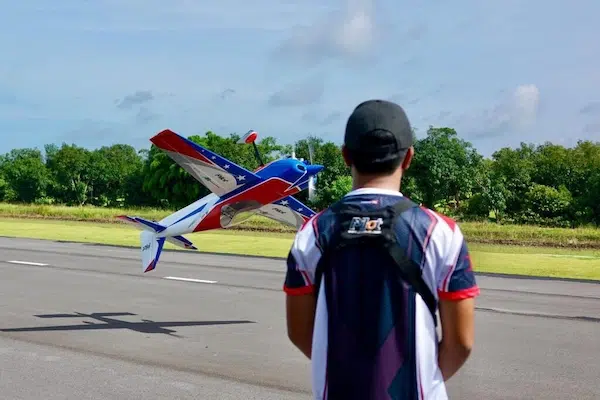 rc plane flying