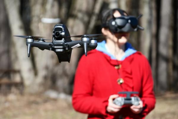 flying an FPV drone